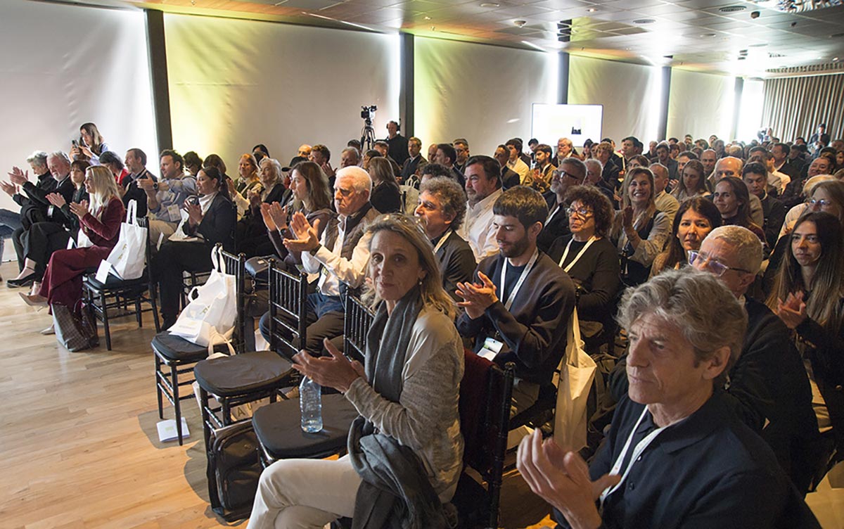 A-sala-llena-en-la-edicion-2026-